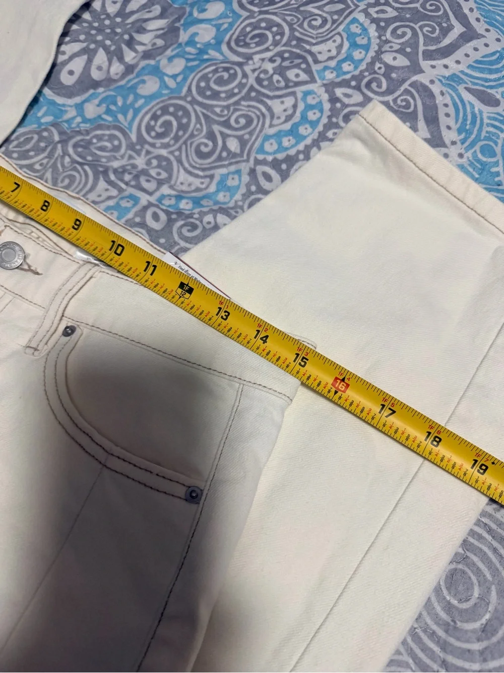 Time and Tru Cream High-Rise Jeans - Barrel Leg Medium #891 - Picture 6 of 7